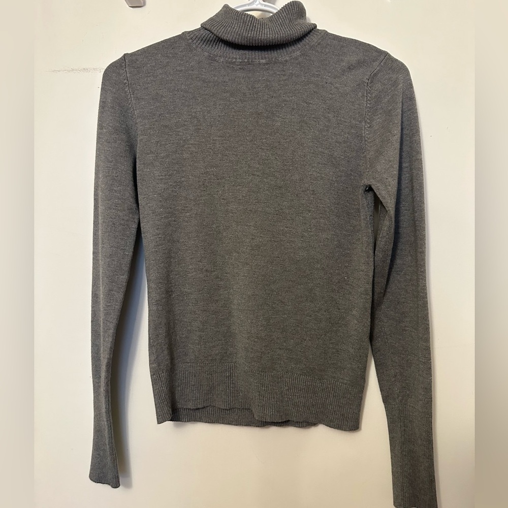 Stradivarius - Women’s Turtleneck Sweater in Gray